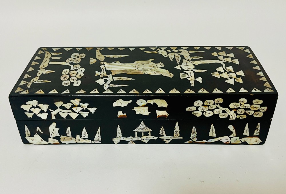 Antique Chinese Mother of Pearl Inlaid Box View V