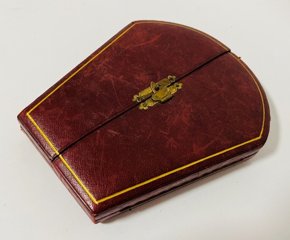 Antique Mother of Pearl Sewing / Manicure Kit View VII