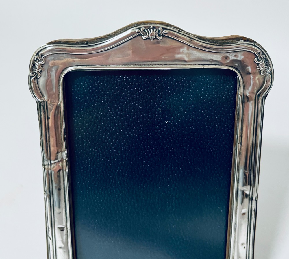 Antique Silver Photo Frame View VI