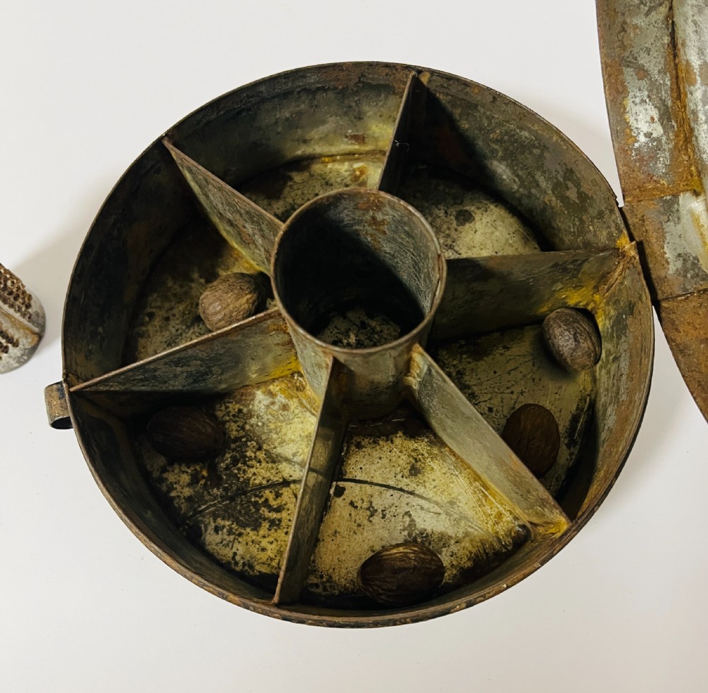 Antique Toleware Spice Tin View XI