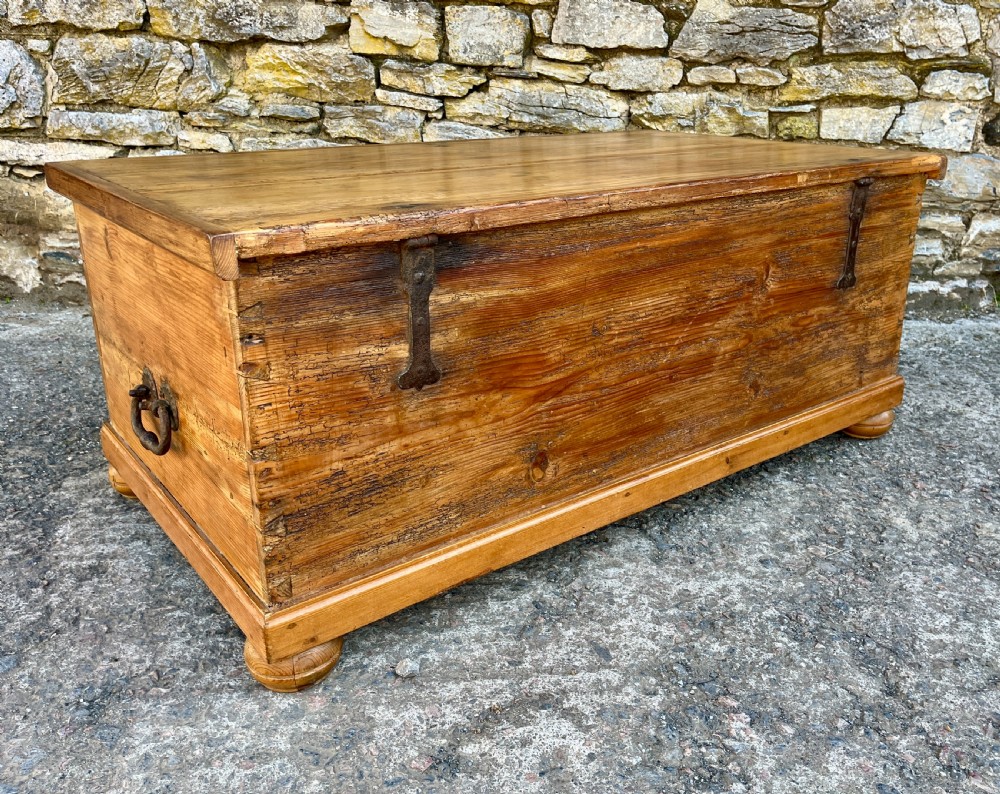 Large Antique Stripped Pine Blanket Box View VII