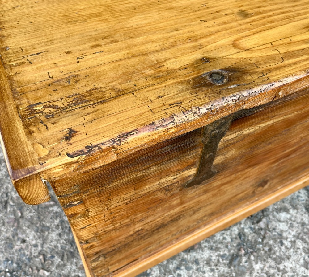 Large Antique Stripped Pine Blanket Box View XI