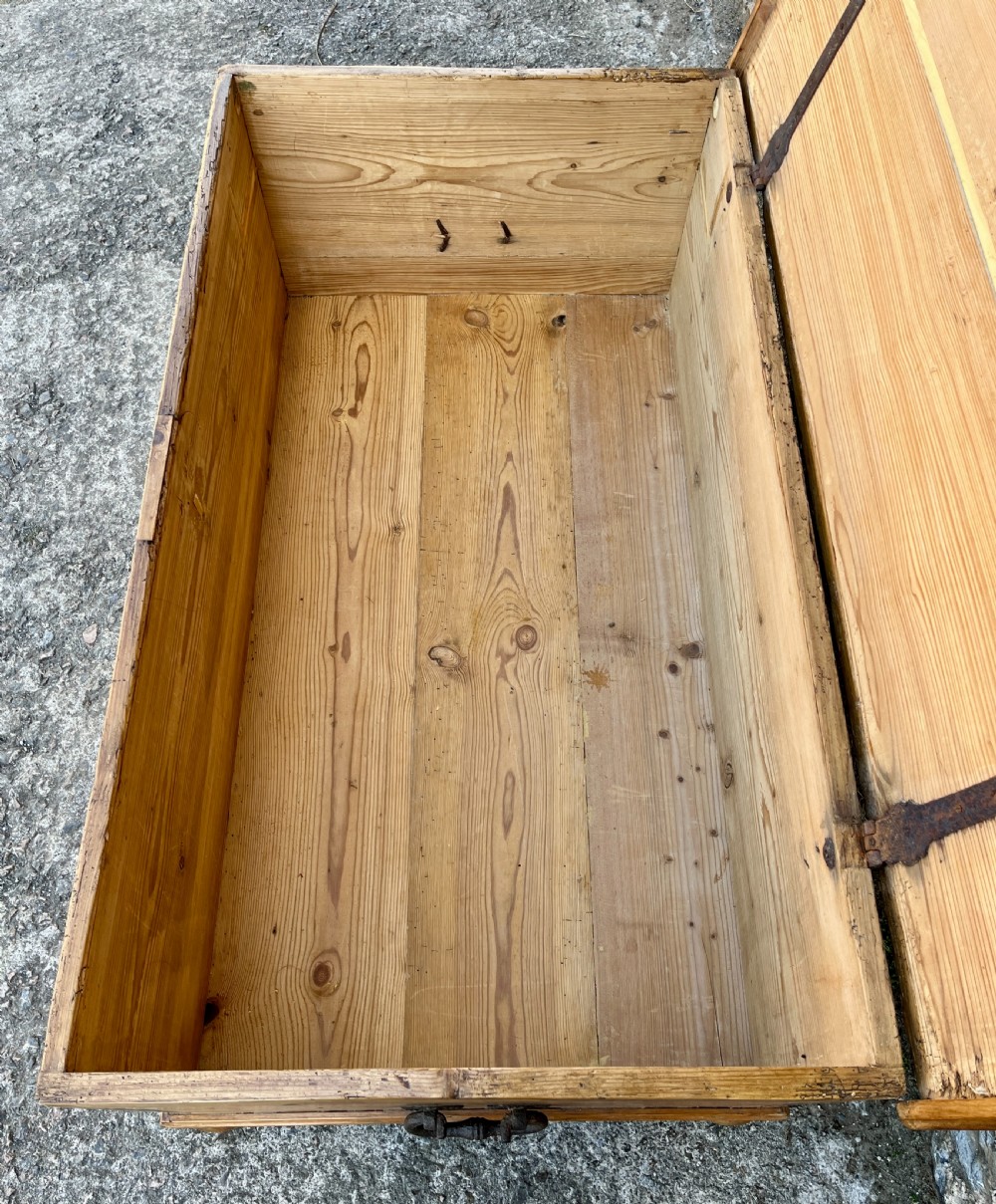 Large Antique Stripped Pine Blanket Box View XXI