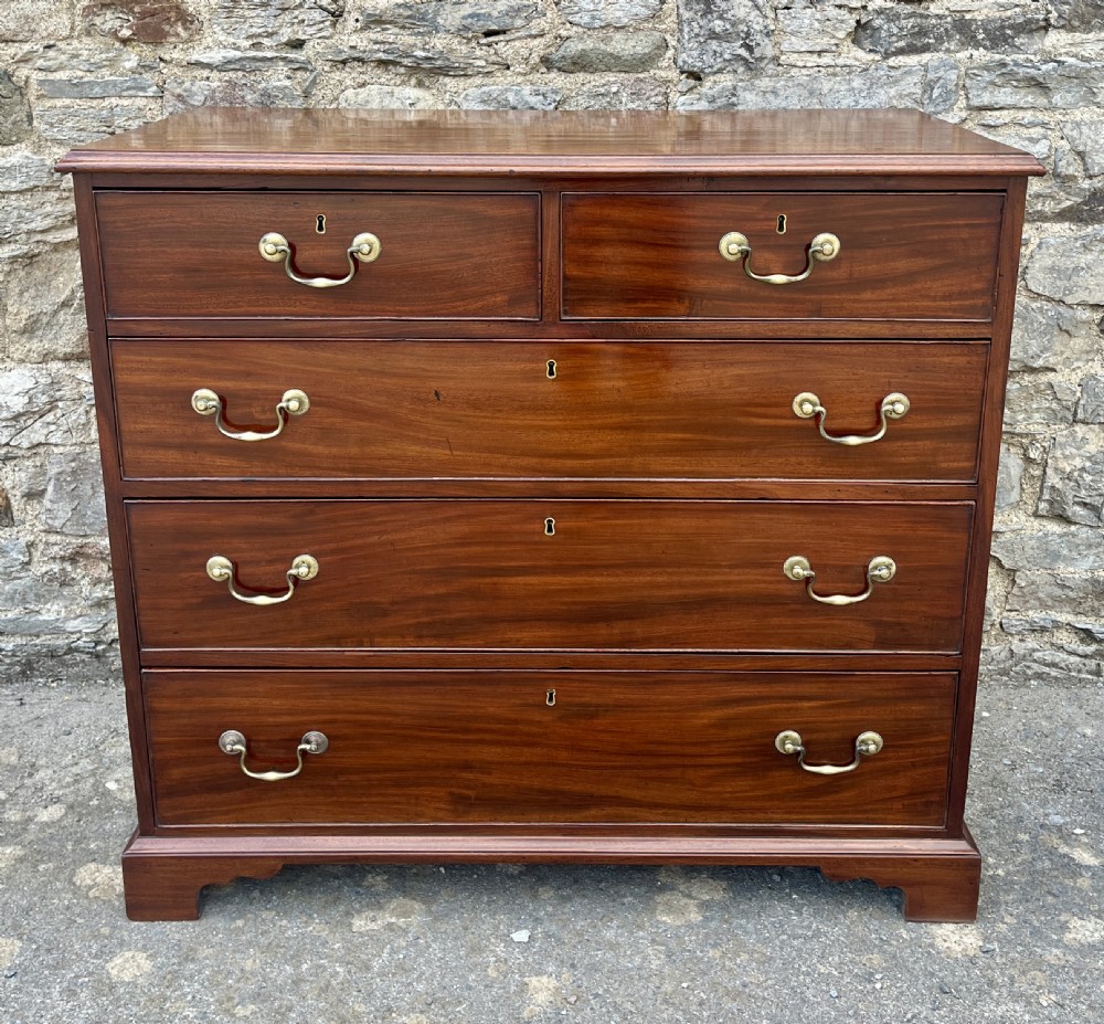 Georgian Mahogany Chest of Drawers