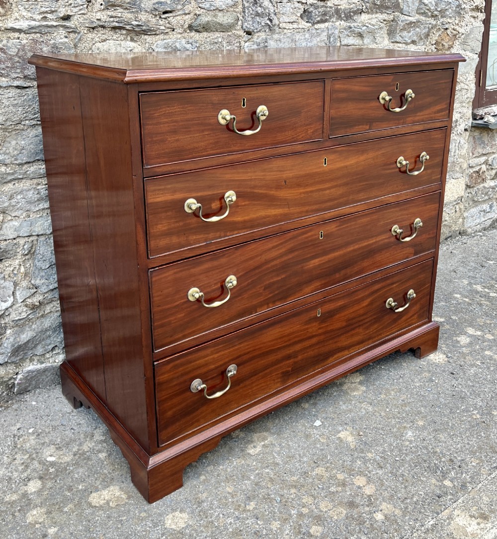 Georgian Mahogany Chest of Drawers View VI