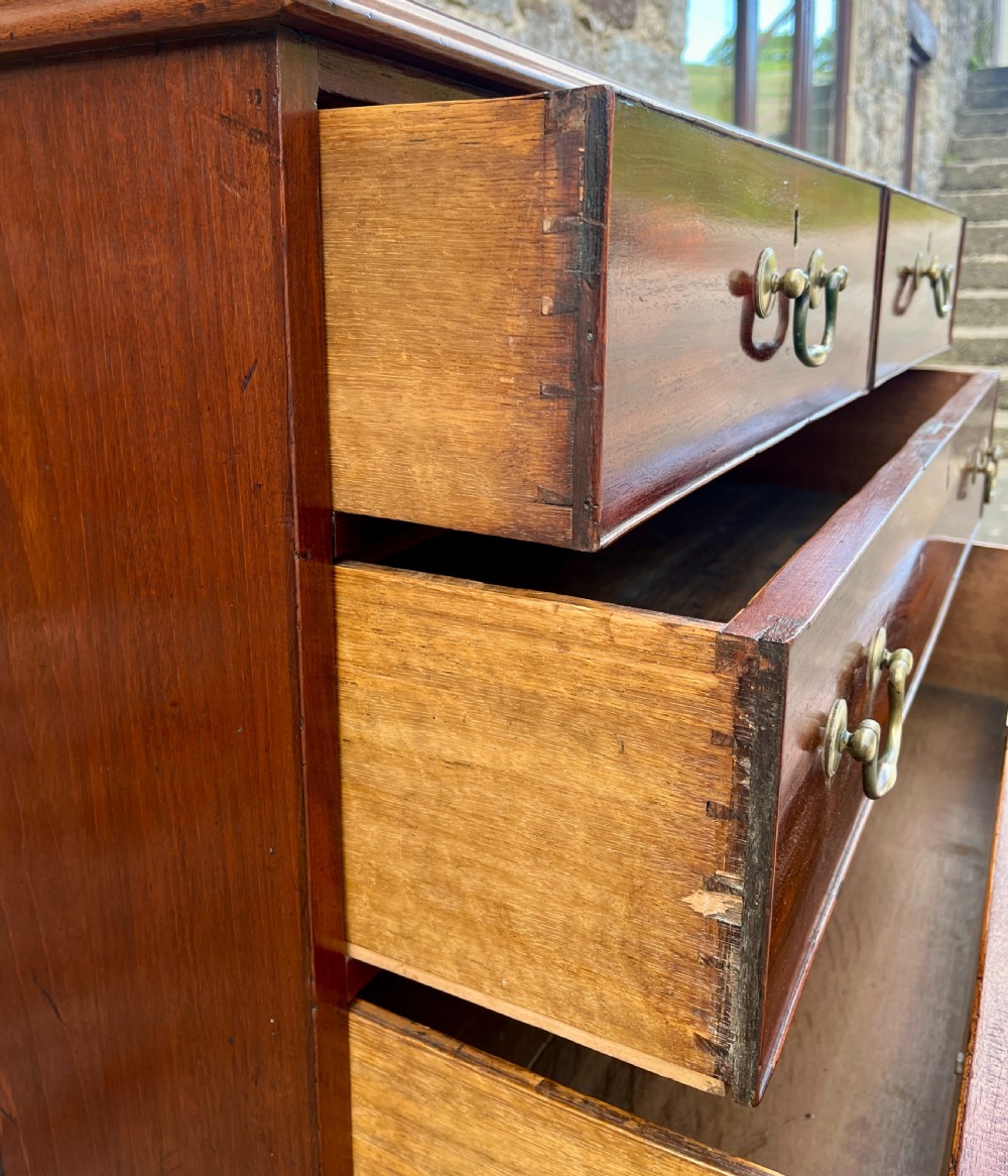 Georgian Mahogany Chest of Drawers View IX