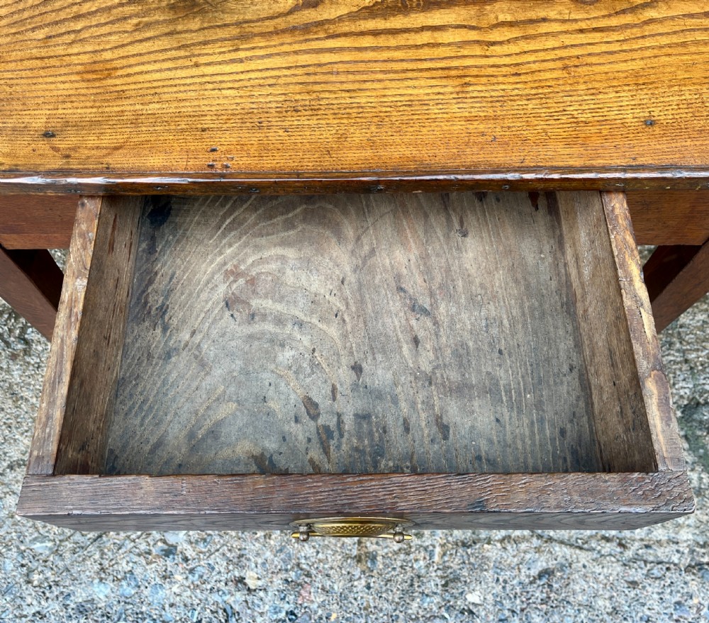 Georgian Provincial Oak Table View VIII