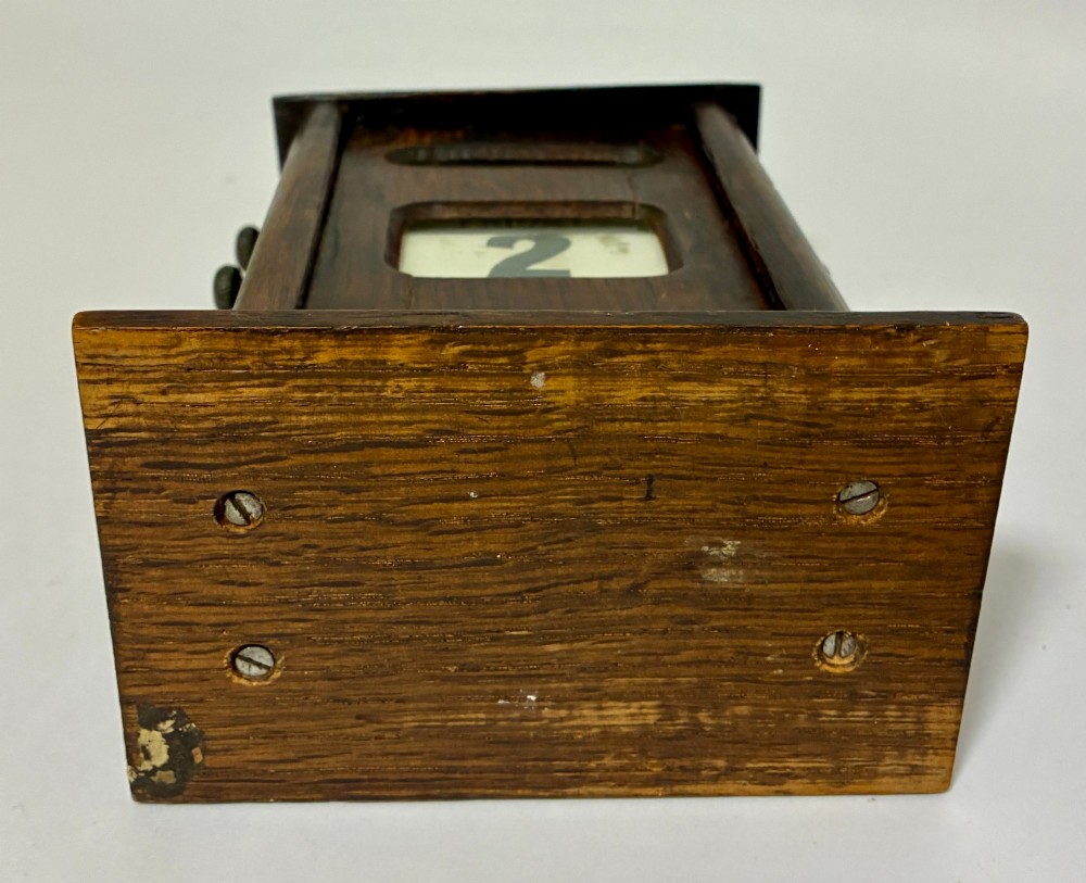 Edwardian Oak Perpetual Desk Calendar View X