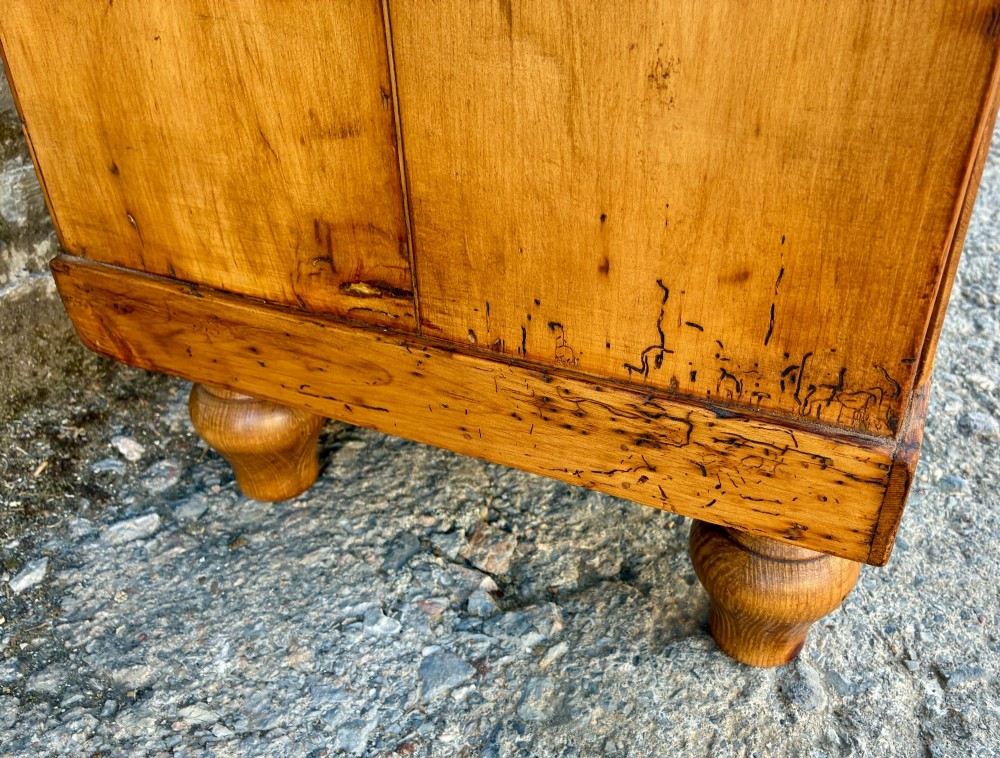 Small Antique Pine Chest of Drawers View XIII