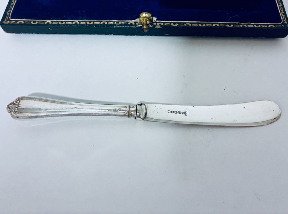 Set of 6 Antique Silver Handled Butter Knives View VII