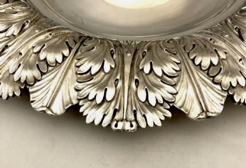 PAIR OF ANTIQUE GEORGE IV SILVER ALMS DISHES BY SAMUEL HENNELL LONDON 3988OZT - ADDITIONAL PHOTO 8