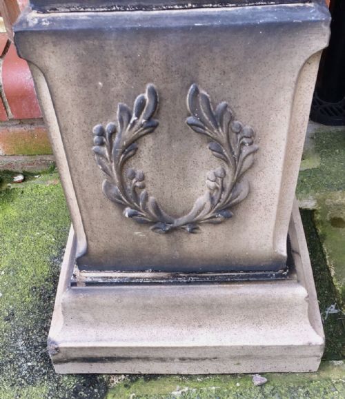 RARE PAIR OF ORIGINAL ANTIQUE VICTORIAN SALT GLAZED GARDEN URNS - ADDITIONAL PHOTO 12