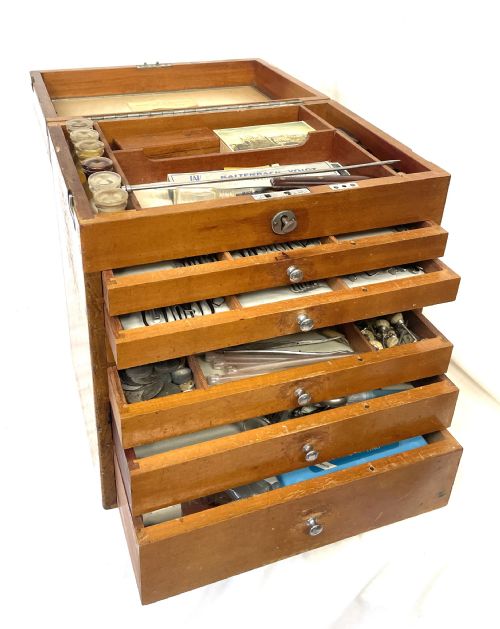 ANTIQUE VINTAGE WOODEN DENTIST APOTHECARY CABINET WITH 6 DRAWERS AND EQUIPMENT - ADDITIONAL PHOTO 5