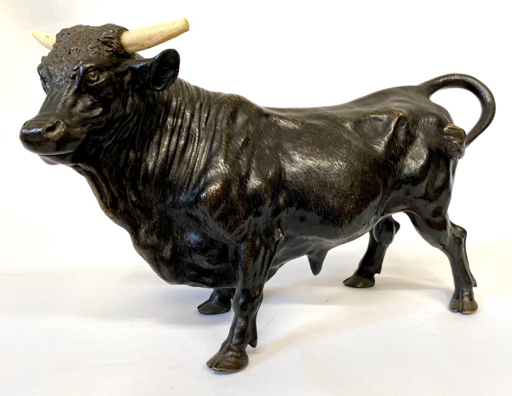 Large Heavy Antique Bronze Figure Of A Bull With Bovine Horns Exquisite Detail