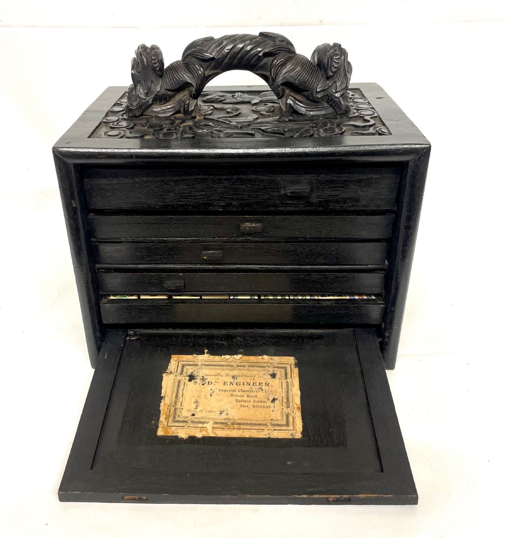 Antique Mah Jong Mahjong Set with Superb Carved Carrying Case & Foo Dogs Handle View XIX