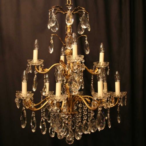An Italian Gilded 12 Light Antique Chandelier