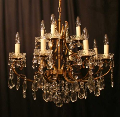 An Italian Gilded 12 Light Antique Chandelier