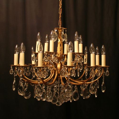 An Italian Gilded 18 Light Antique Chandelier