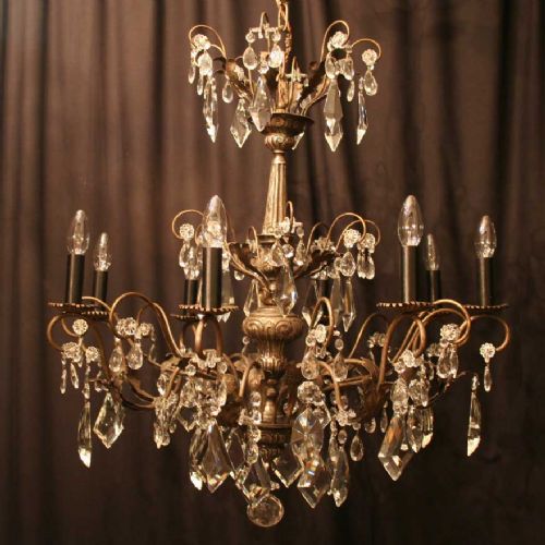 An Italian Genoa 8 Light Antique Chandelier