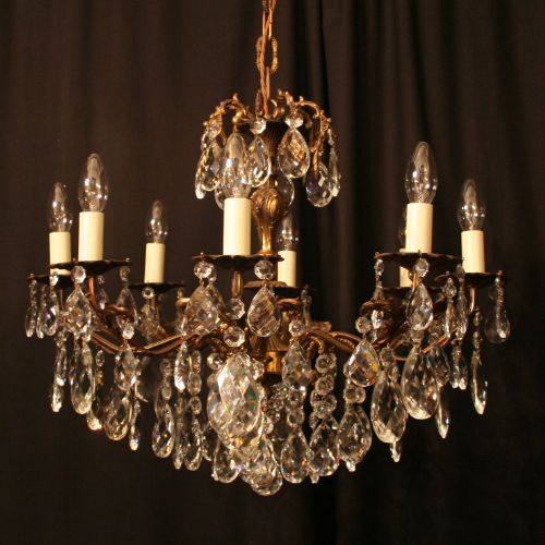 An Italian 8 Light Antique Chandelier