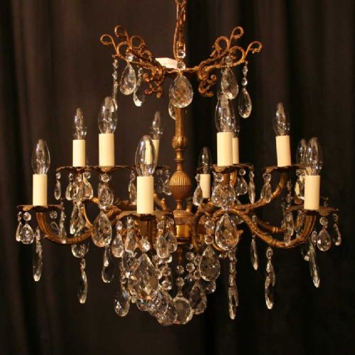 An Italian Gilded Brass 12 Light Antique Chandelier