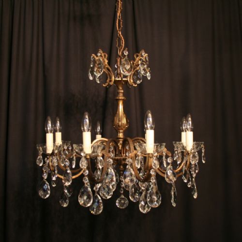 An Italian 8 Light Gilded Antique Chandelier