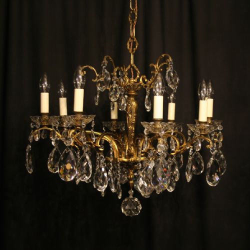 An Italian Crystal & Gilded 8 Light Antique Chandelier