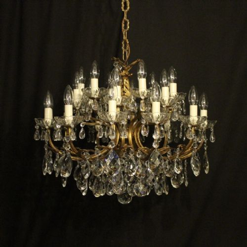 Italian Gilded 24 Light Antique Chandelier