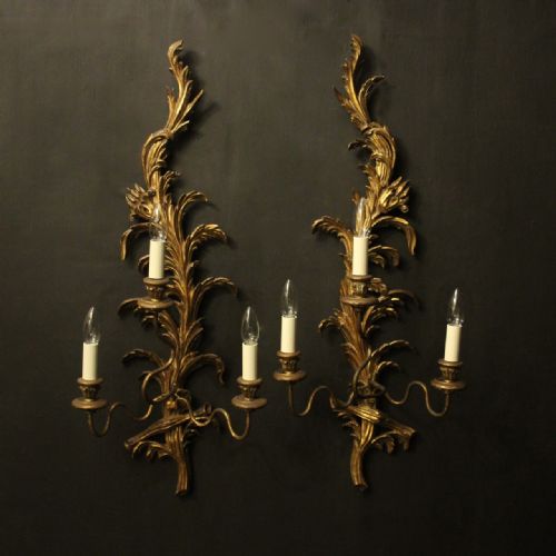 Florentine Large Pair of Giltwood Leaf Wall Lights