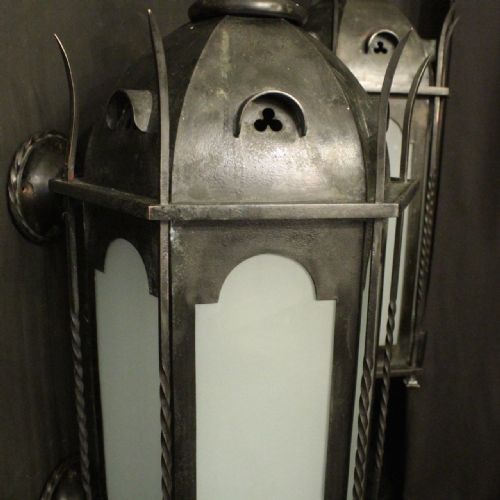 ENGLISH GOTHIC BRONZE ANTIQUE WALL LANTERNS - ADDITIONAL PHOTO 4