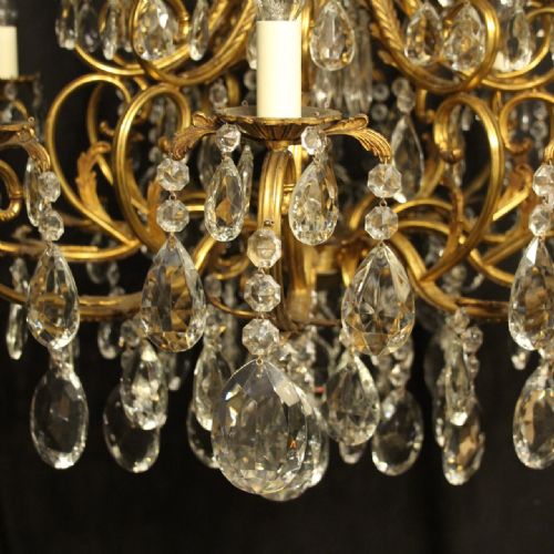 ITALIAN GILLDED BRONZE CRYSTAL 21 LIGHT ANTIQUE CHANDELIER - ADDITIONAL PHOTO 4