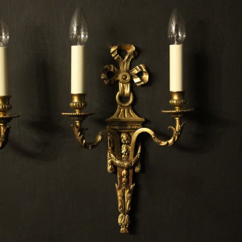 FRENCH PAIR OF GILDED BRONZE ANTIQUE WALL LIGHTS - ADDITIONAL PHOTO 1