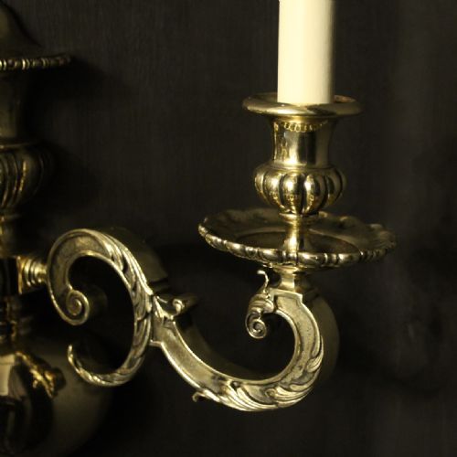 ENGLISH PAIR OF BRASS TWIN ARM ANTIQUE WALL LIGHTS - ADDITIONAL PHOTO 4