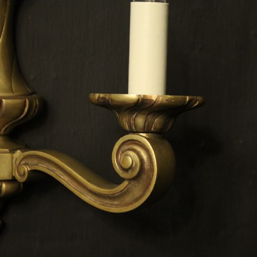 FRENCH PAIR OF BRONZE TWIN ARM ANTIQUE WALL LIGHTS - ADDITIONAL PHOTO 6