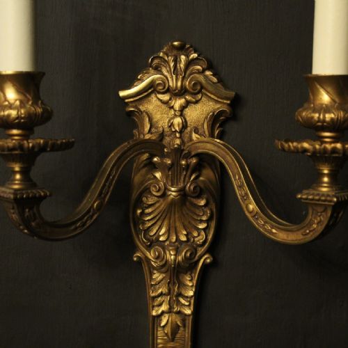 FRENCH 19TH CENTURY PAIR OF GILDED BRONZE ANTIQUE WALL SCONCES - ADDITIONAL PHOTO 4
