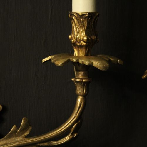 FRENCH PAIR OF GILDED BRONZE ANTIQUE WALL SCONCES - ADDITIONAL PHOTO 9