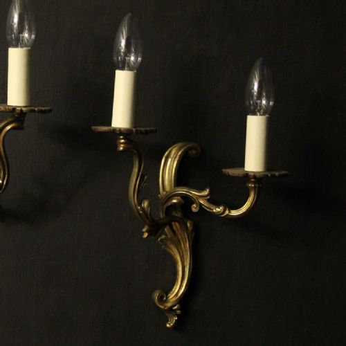 FRENCH PAIR OF GILDED TWIN ARM ANTIQUE WALL LIGHTS - ADDITIONAL PHOTO 1