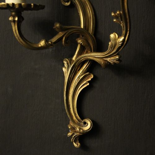 FRENCH PAIR OF GILDED TWIN ARM ANTIQUE WALL LIGHTS - ADDITIONAL PHOTO 4