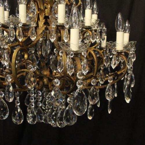 ITALIAN GILDED BRONZE CRYSTAL 21 LIGHT ANTIQUE CHANDELIER - ADDITIONAL PHOTO 5