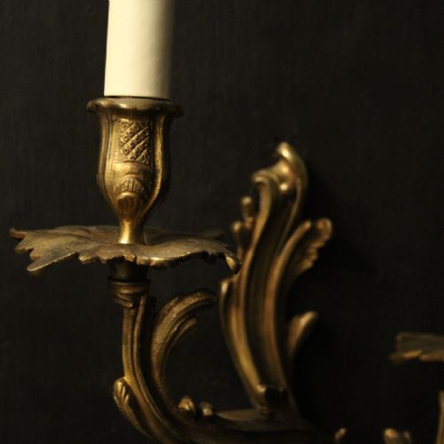 FRENCH PAIR OF BRONZE ANTIQUE WALL SCONCES - ADDITIONAL PHOTO 4