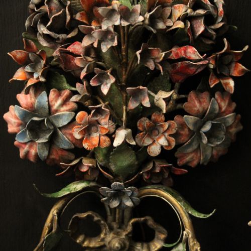 FRENCH PAIR OF TOLEWARE FLORAL WALL LIGHTS - ADDITIONAL PHOTO 5
