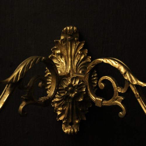 FRENCH PAIR OF GILDED BRASS ANTIQUE WALL SCONCES - ADDITIONAL PHOTO 8