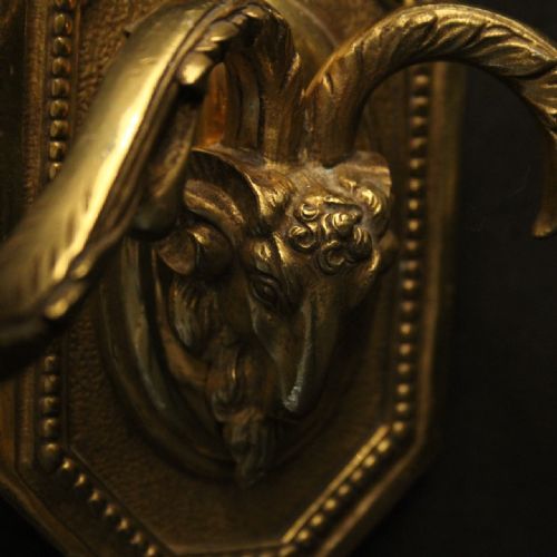 FRENCH PAIR OF GILDED BRONZE RAM HEADED WALL LIGHTS - ADDITIONAL PHOTO 7