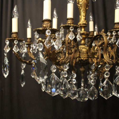 ITALIAN GILDED BRONZE CRYSTAL 12 LIGHT ANTIQUE CHANDELIER - ADDITIONAL PHOTO 4