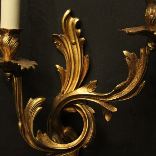 FRENCH PAIR OF BRONZE ANTIQUE WALL SCONCES - ADDITIONAL PHOTO 5