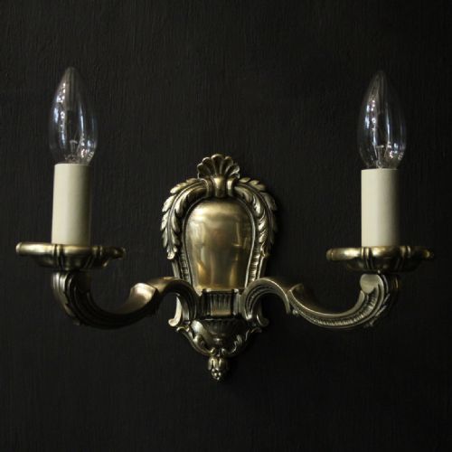FRENCH PAIR OF BRONZE ANTIQUE WALL LIGHTS - ADDITIONAL PHOTO 1