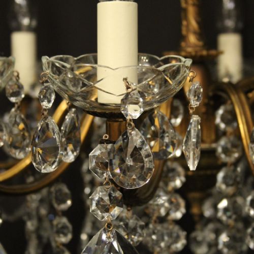 ITALIAN 12 LIGHT GILDED BRONZE CRYSTAL ANTIQUE CHANDELIER - ADDITIONAL PHOTO 3