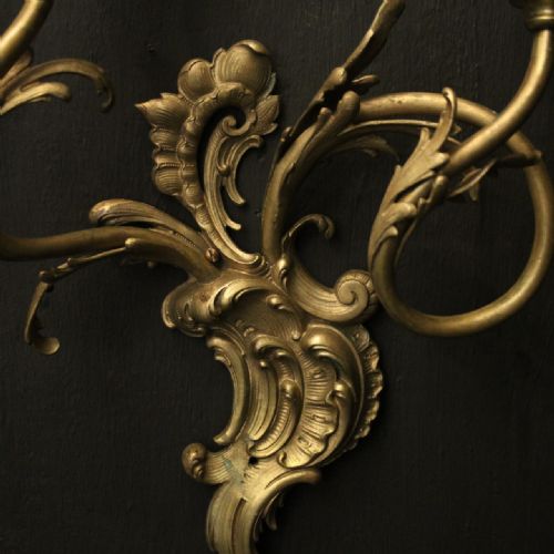 FRENCH PAIR OF BRONZE ANTIQUE WALL SCONCES - ADDITIONAL PHOTO 5