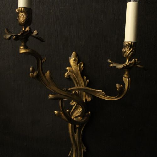 FRENCH PAIR OF BRONZE ANTIQUE WALL SCONCES - ADDITIONAL PHOTO 1