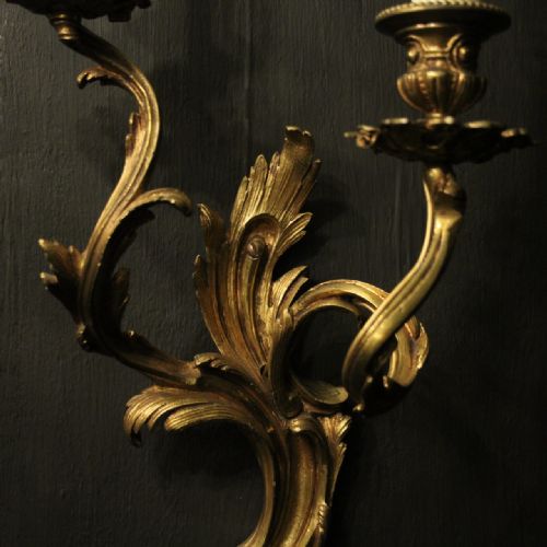FRENCH PAIR OF BRONZE ANTIQUE WALL SCONCES - ADDITIONAL PHOTO 4